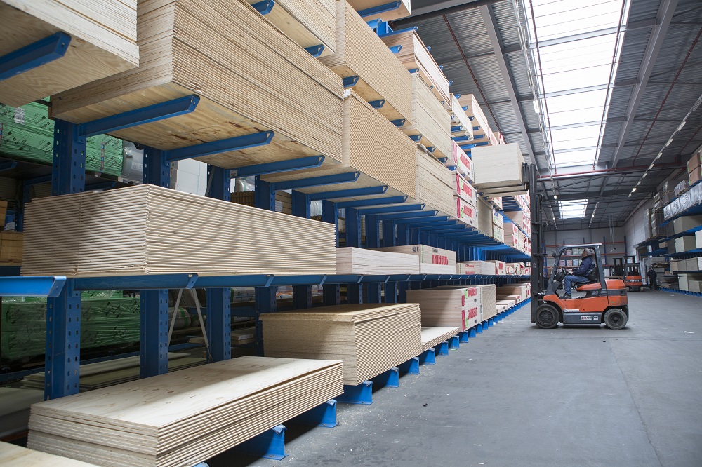 watervast multiplex in het magazijn 