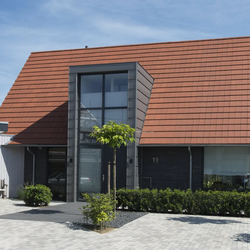 Monier Keramische vlakke dakpannen.png