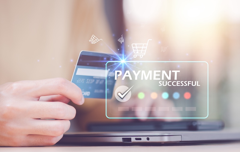 vecteezy_online-payment-concept-with-credit-card-and-smartphone_25075218.jpg