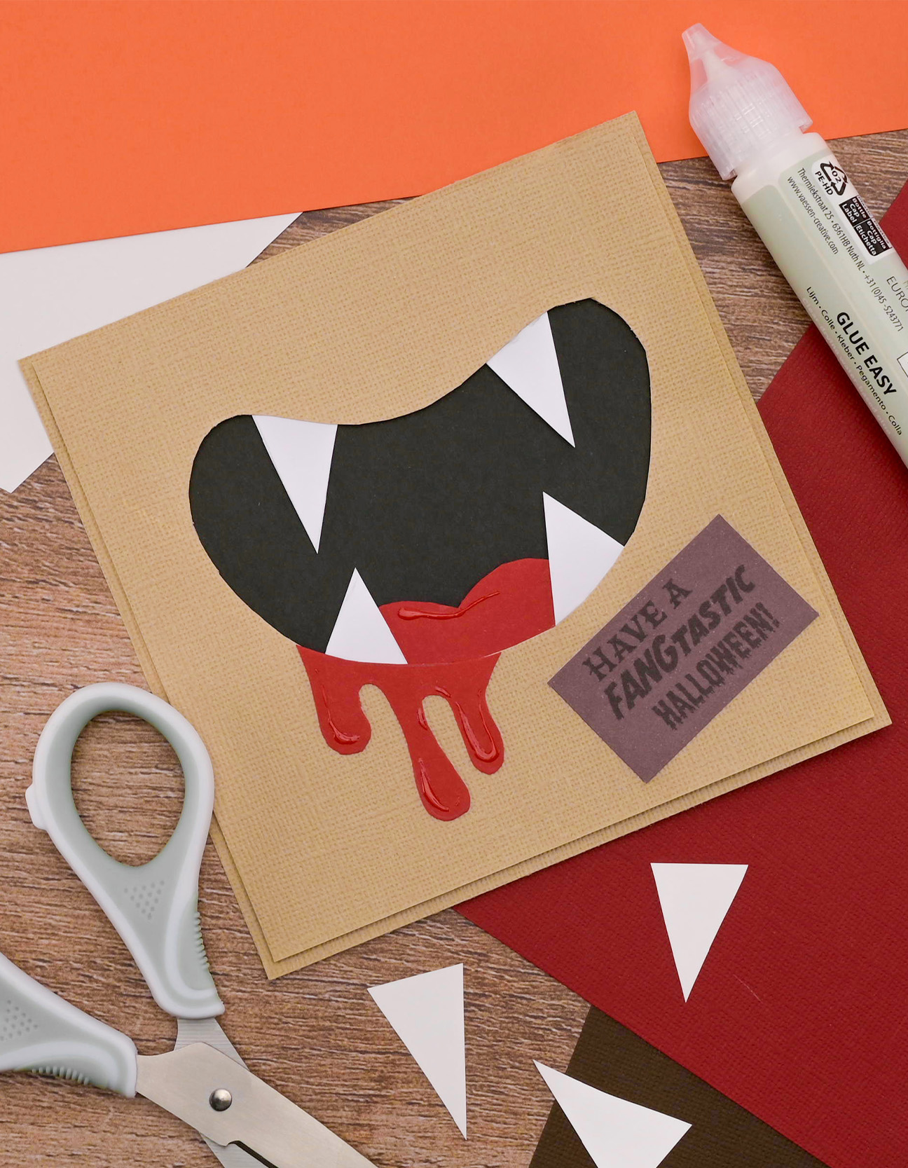 DIY Halloween: Biglietto di Halloween con bocca spaventosa e denti