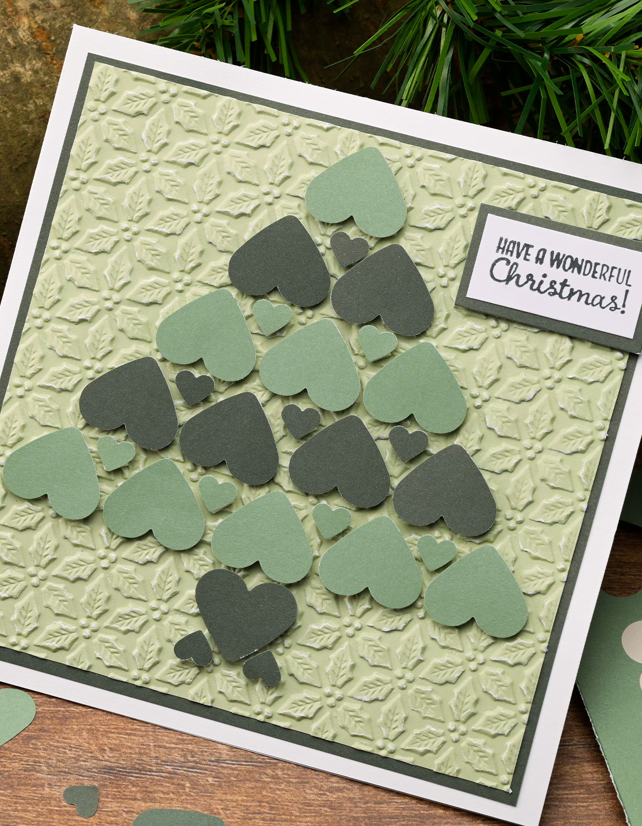 Christmas DIY: Make a Christmas Card with a Heart Punch Tree