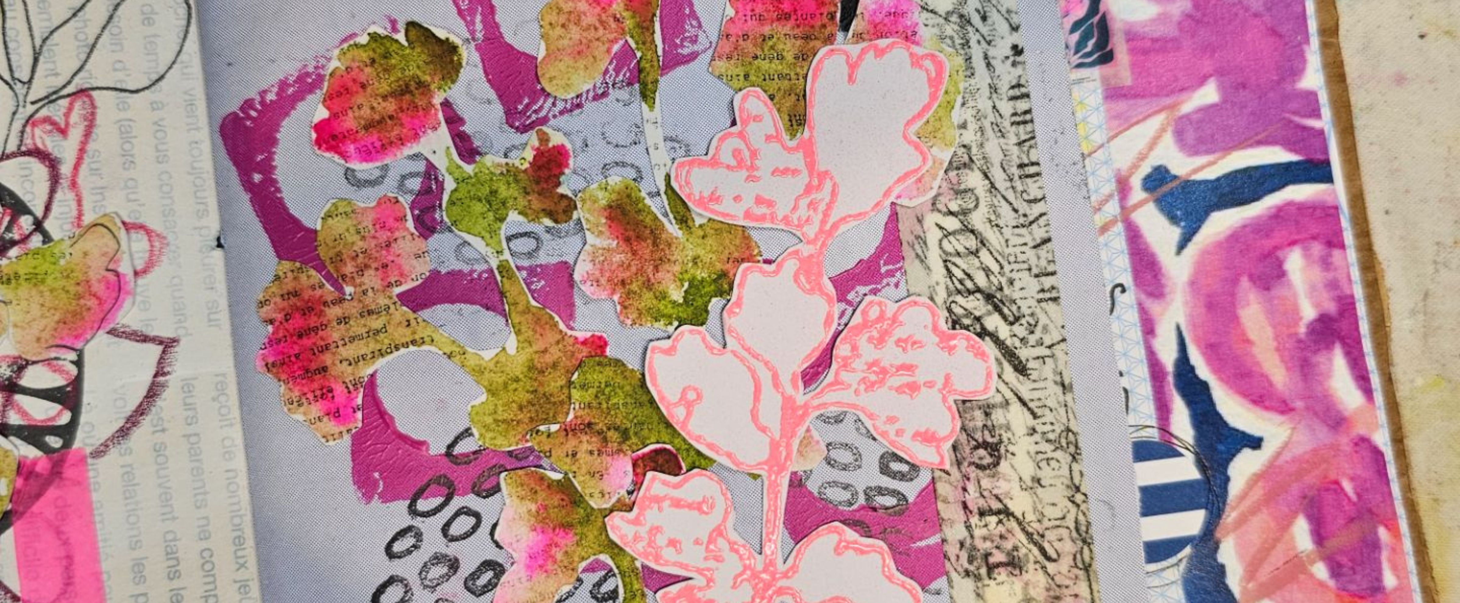 Scrapbook-Seite mit Gel Press-Drucken, Blumenlagen und farbenfrohen Mixed-Media-Details