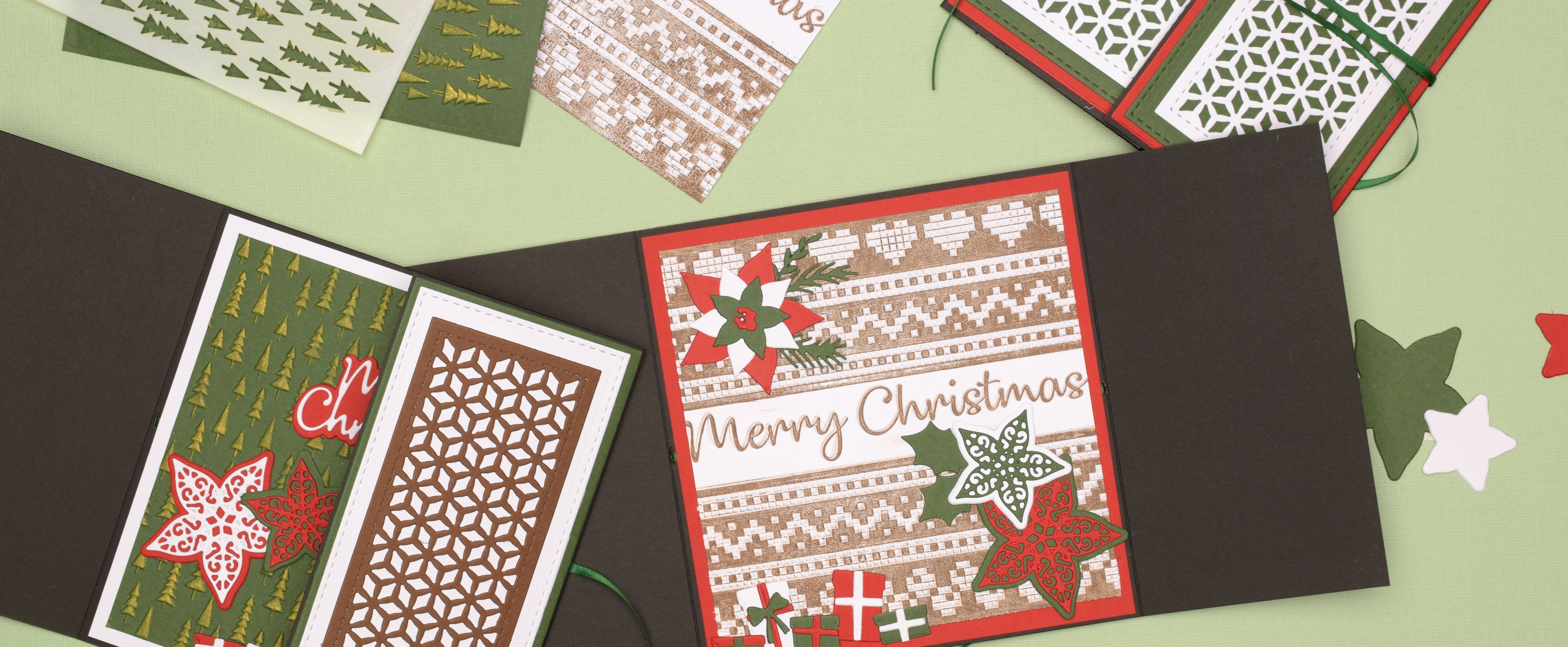 Kerstkaart gemaakt met de Big Shot A4 Startersset — kerstkaart met embossing en lagenstructuur.