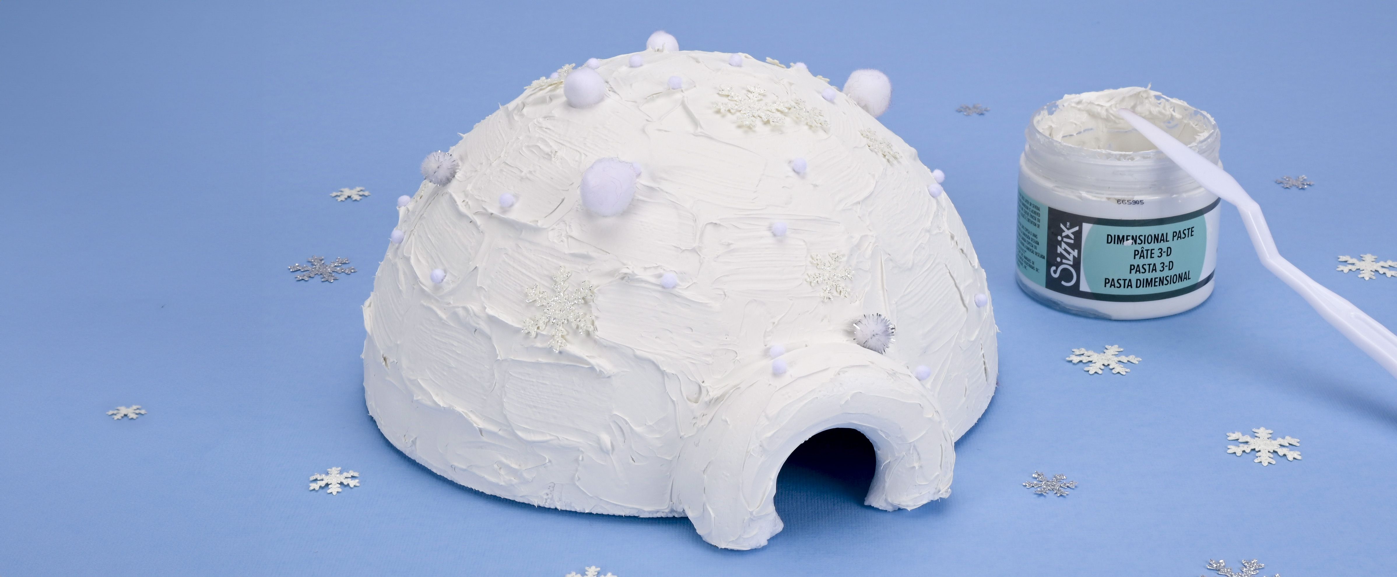 Manualidad de iglú con pasta de textura, idea creativa para fiestas infantiles de invierno