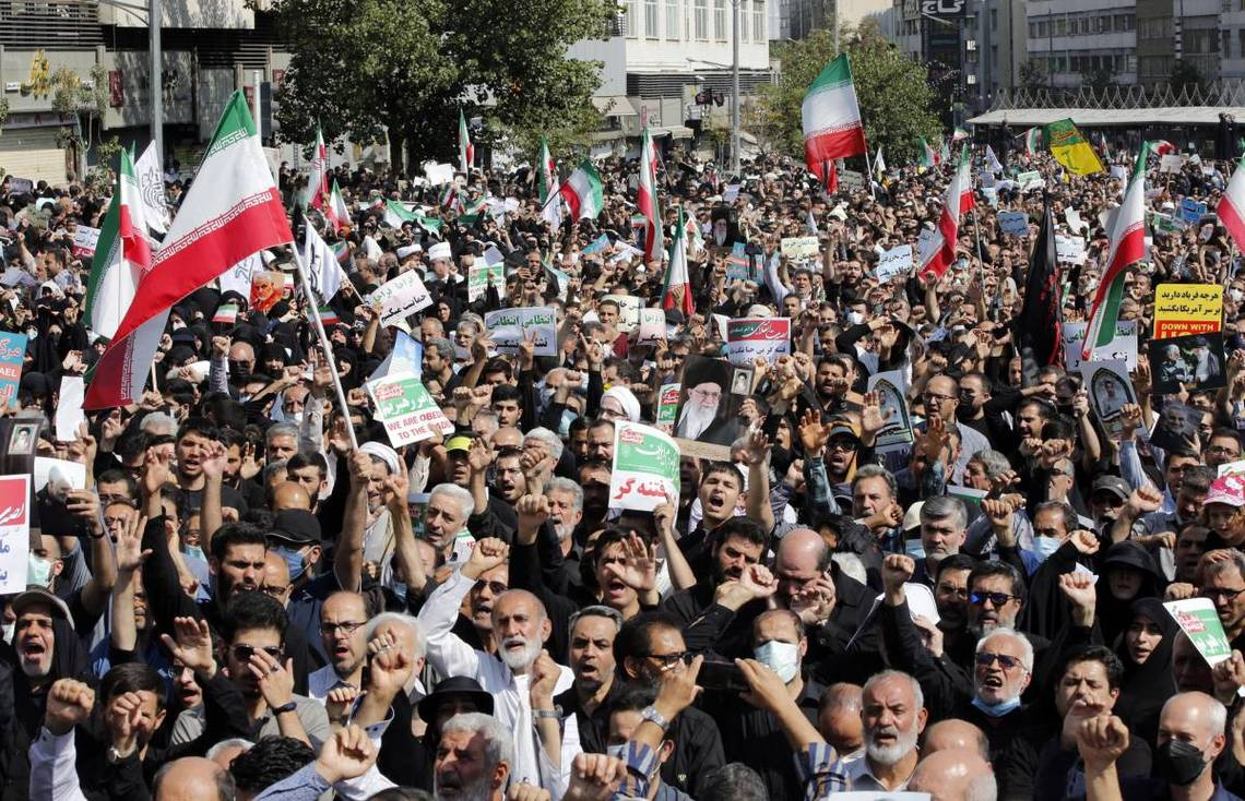 Iran al bivio tra proteste sociali e JCPOA in stallo