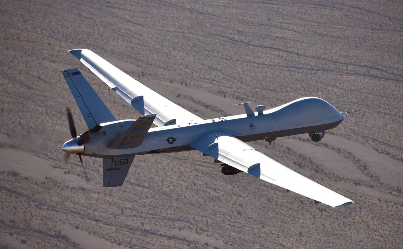 Drone statunitense intercettato dai russi precipita nel Mar Nero