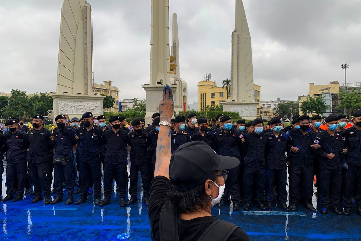 In Thailandia continuano le manifestazioni di protesta contro governo e Monarchia