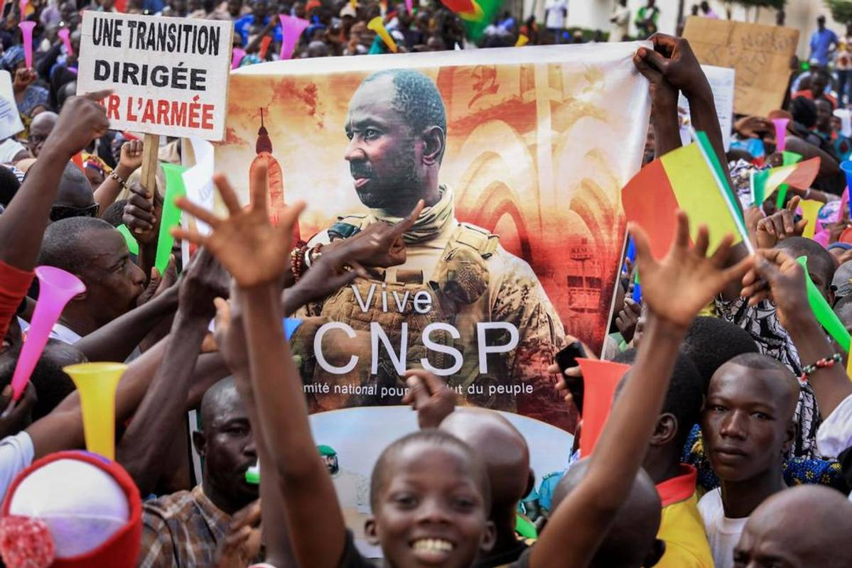 Mali, il movimento popolare rifiuta le proposte della giunta militare