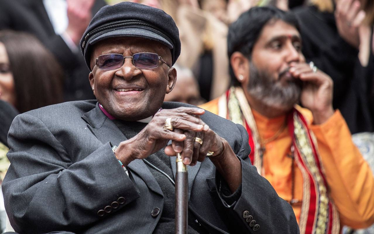 Un Sudafrica diviso piange la morte di Desmond Tutu