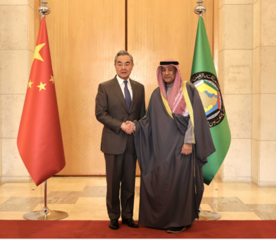 Tra Golfo e Levante: la strategia regionale della Cina alla prova del tour di Wang Yi