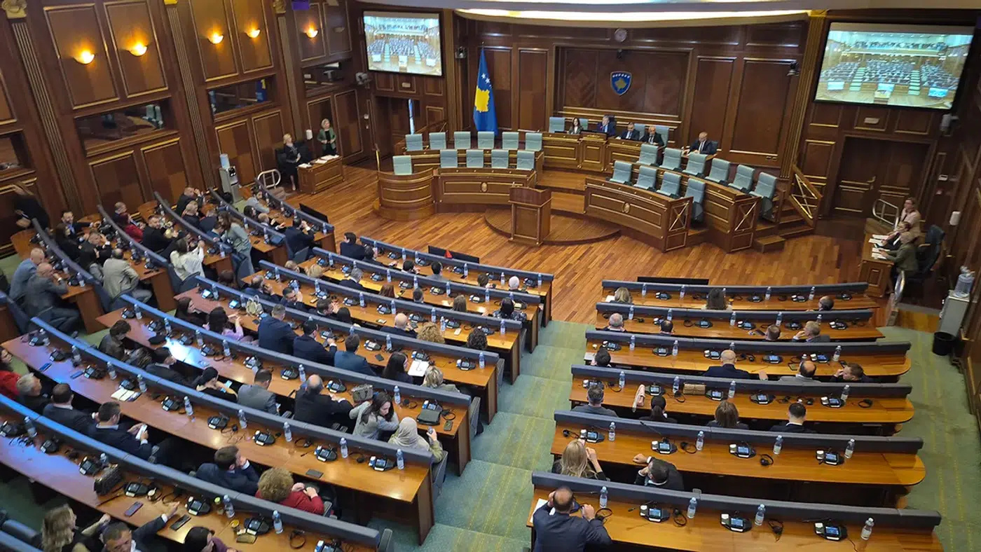 Il Kosovo si allontana ancora dall’UE dopo la sentenza contro gli ex leader Uck