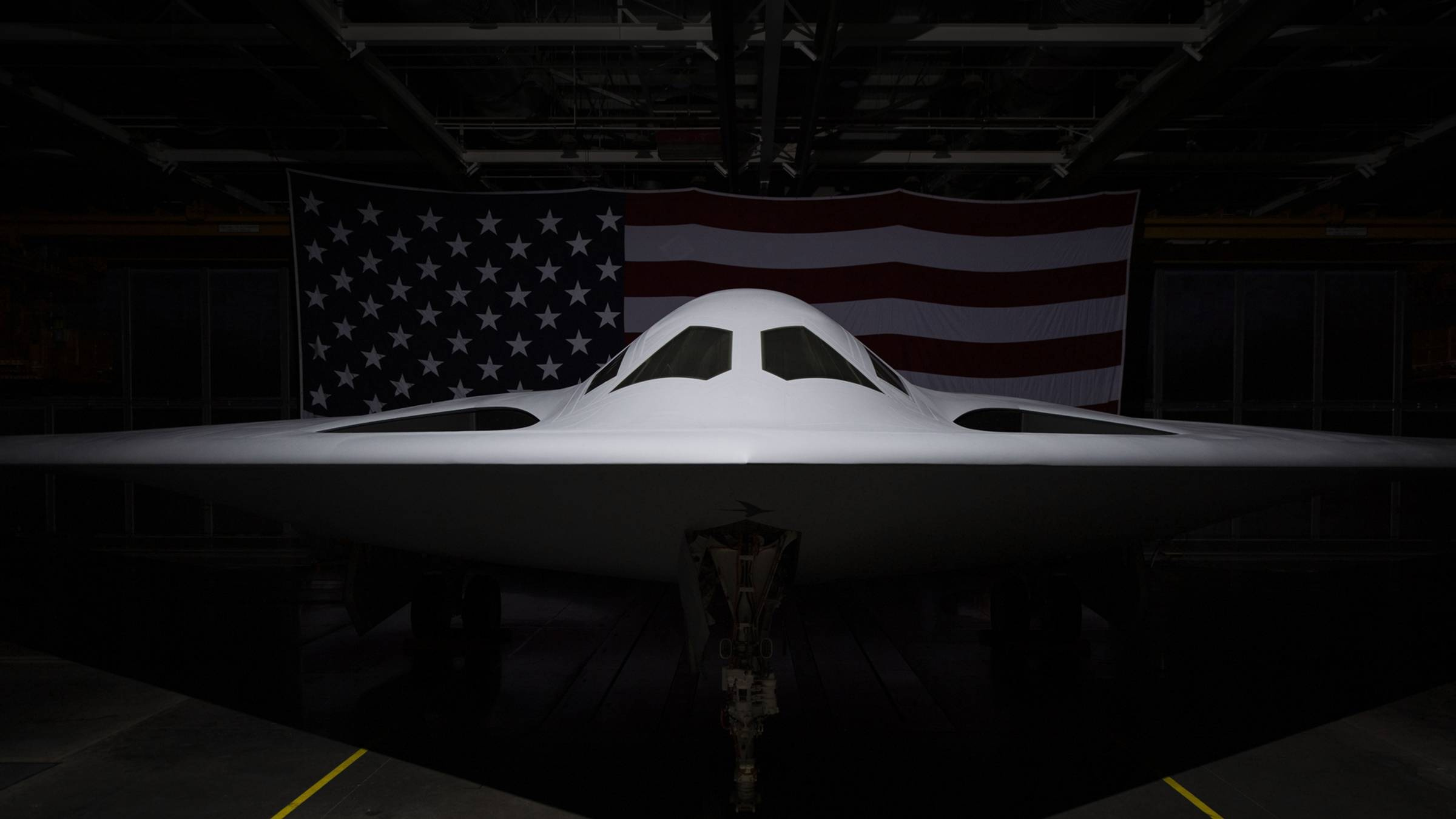 Gli USA presentano il nuovo bombardiere strategico B-21 Raider