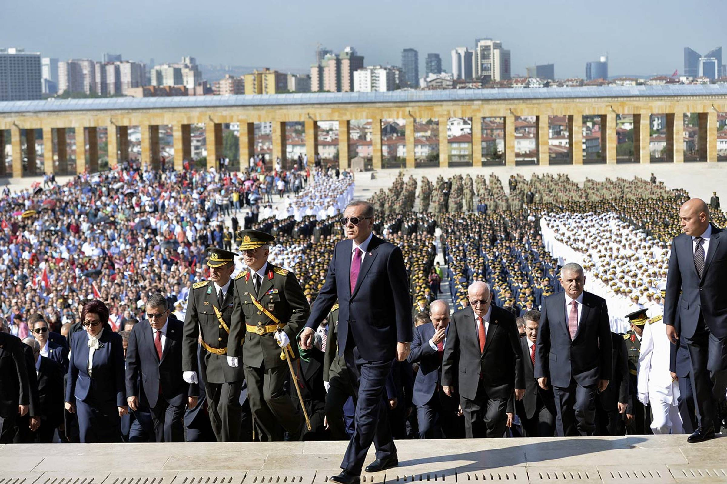 Elezioni in Turchia, le incognite del voto preoccupano Erdoğan 