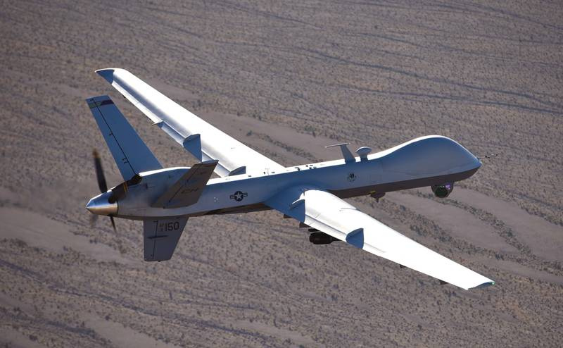 Drone statunitense intercettato dai russi precipita nel Mar Nero