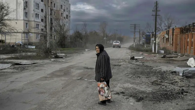 Le truppe russe abbandonano Kherson