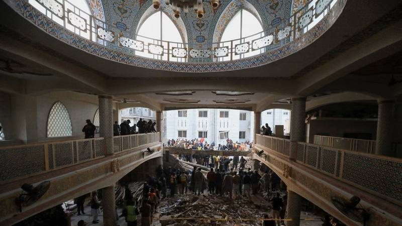 L’attentato suicida alla moschea di Peshawar