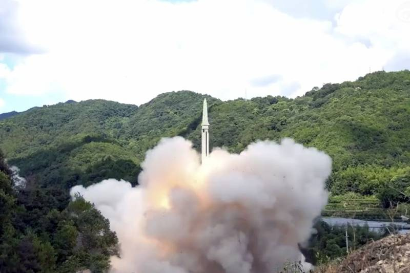 Al via le esercitazioni militari cinesi nei pressi di Taiwan