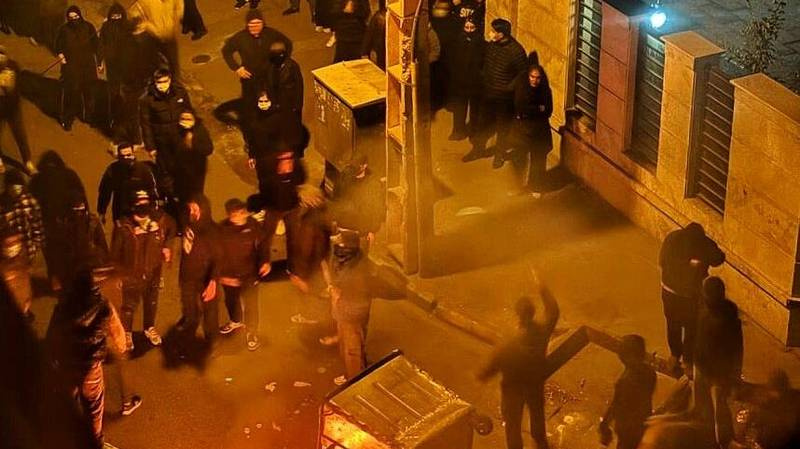 Rivoluzione, restaurazione, sopravvivenza: un’analisi della crisi iraniana