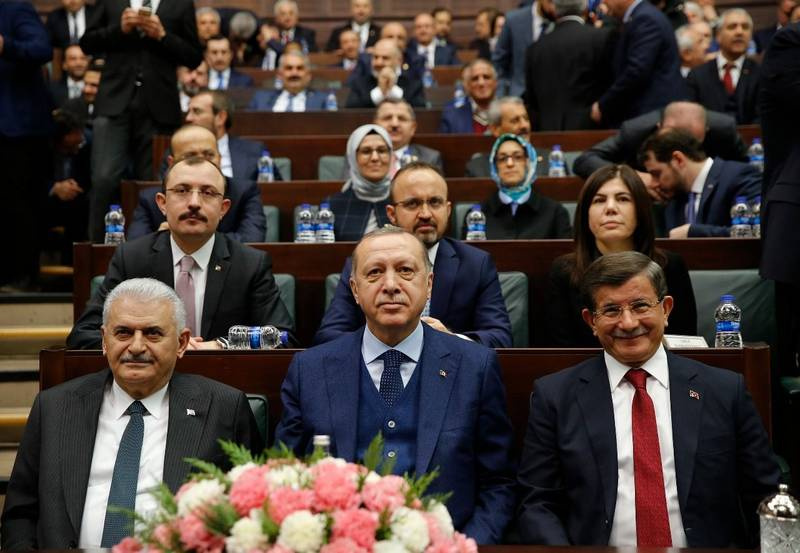 Turchia, i pesi massimi dell'AKP sfidano l'egemonia di Erdogan