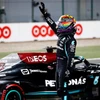 Hamilton dominates inaugural Qatar GP to close on championship lead