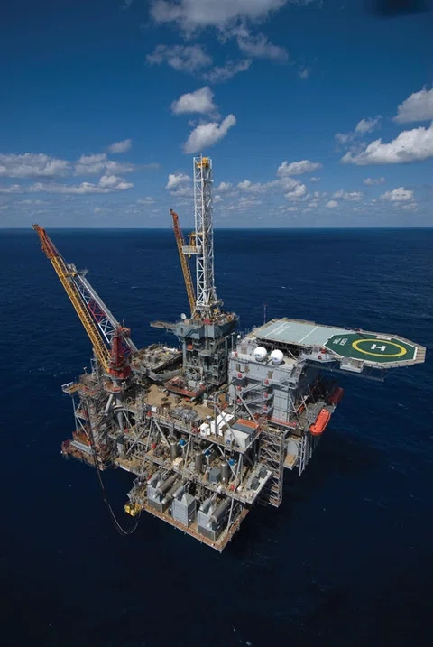 Shell down on weak outlook, Brent price decline featured picture