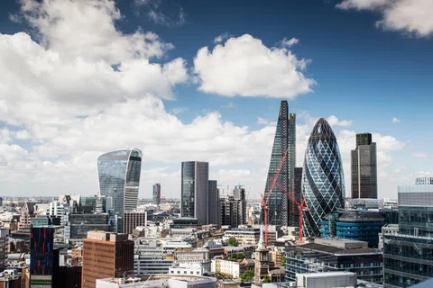 FTSE 100 lower amid ongoing Israel and Iran conflict featured picture