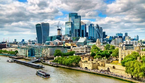 FTSE 100 opens lower preoccupied with Middle East tensions featured picture