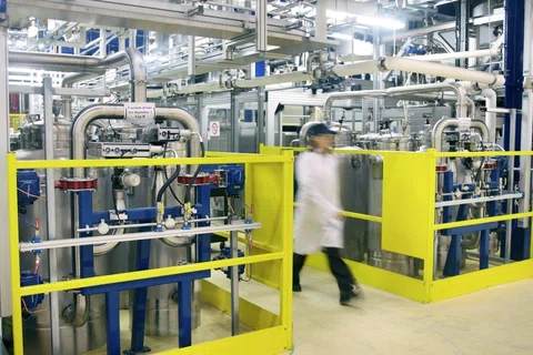 Johnson Matthey shares soar on £1.4 billion cash return featured picture
