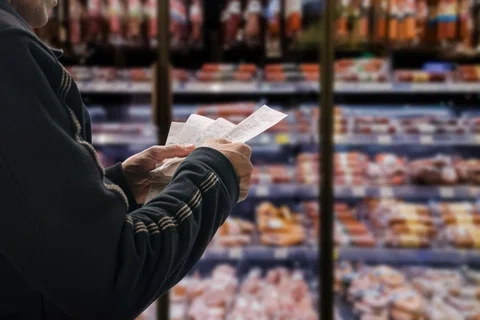 FTSE 100 up despite UK inflation landing hot featured picture