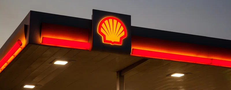 Shell garage forecourt