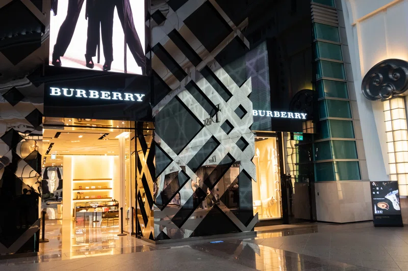 Posh Burberry store front