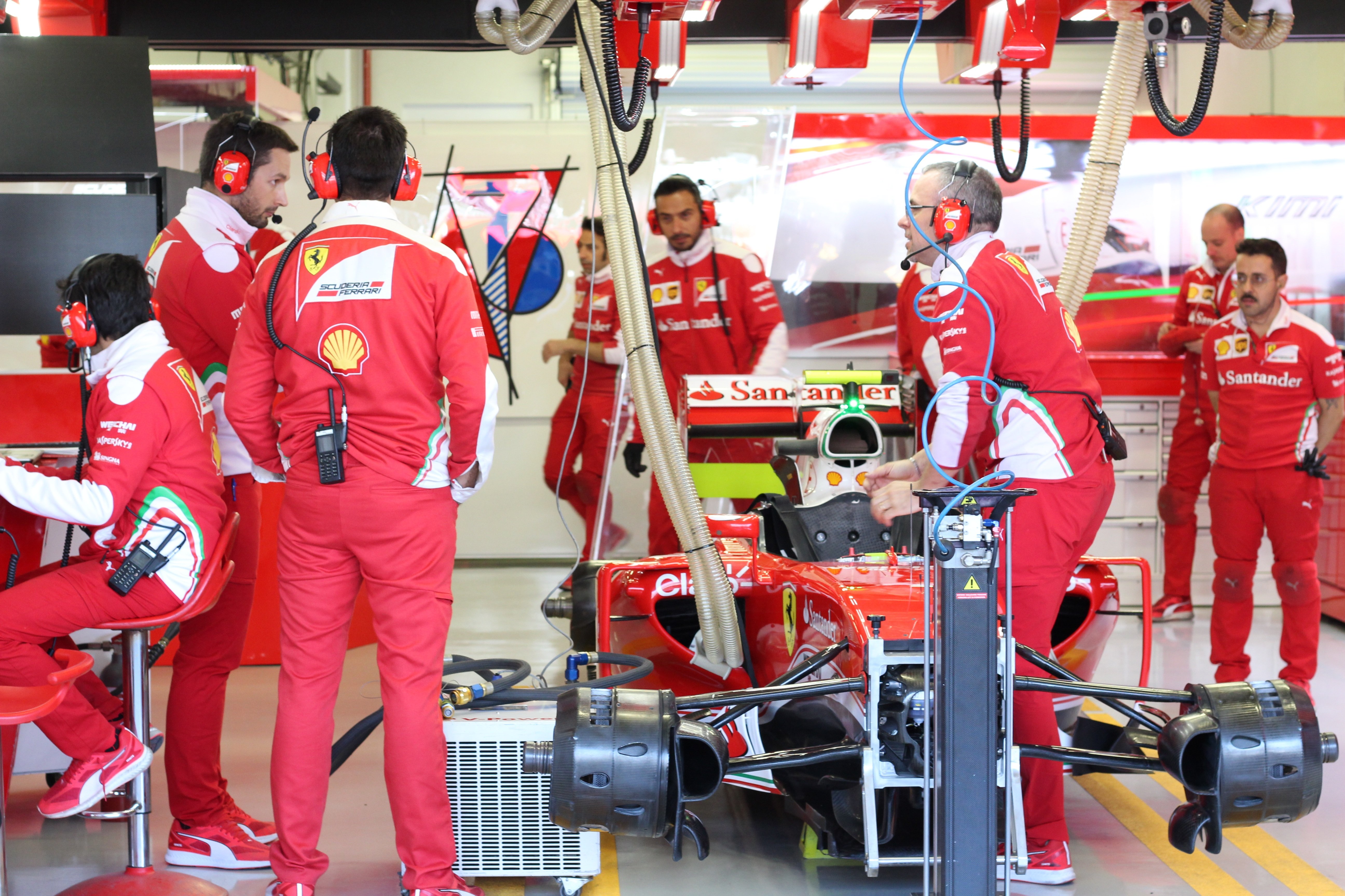 Formula 1_racing team.jpg