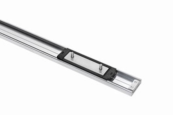 Detailed view of Accuride DA0115RC linear motion guide with recirculating balls.