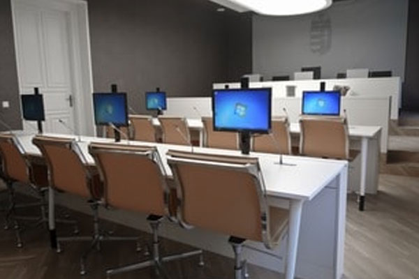 Système de lève-écran mécanique utilisé dans la modernisation d'un bâtiment classé