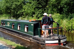 Narrow Boat Holidays with Your Dog: A Relaxing UK Guide
