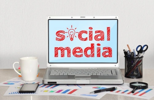 How Social Media Supports UK Pet Owners: A Complete Guide