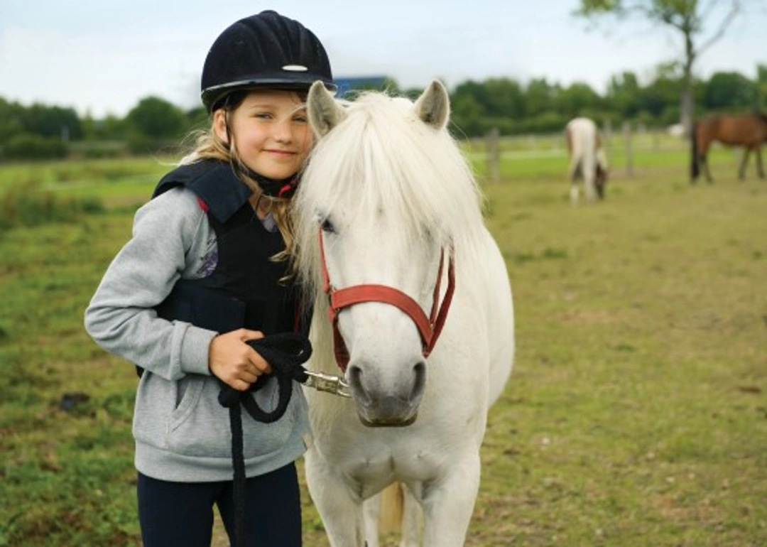 8 Fun Confidence Building Tips for Young Riders