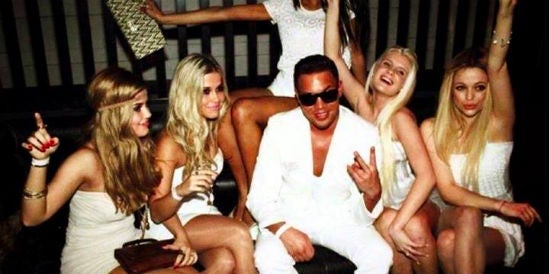 So inszeniert sich Kay One bei Facebook (Screenshot