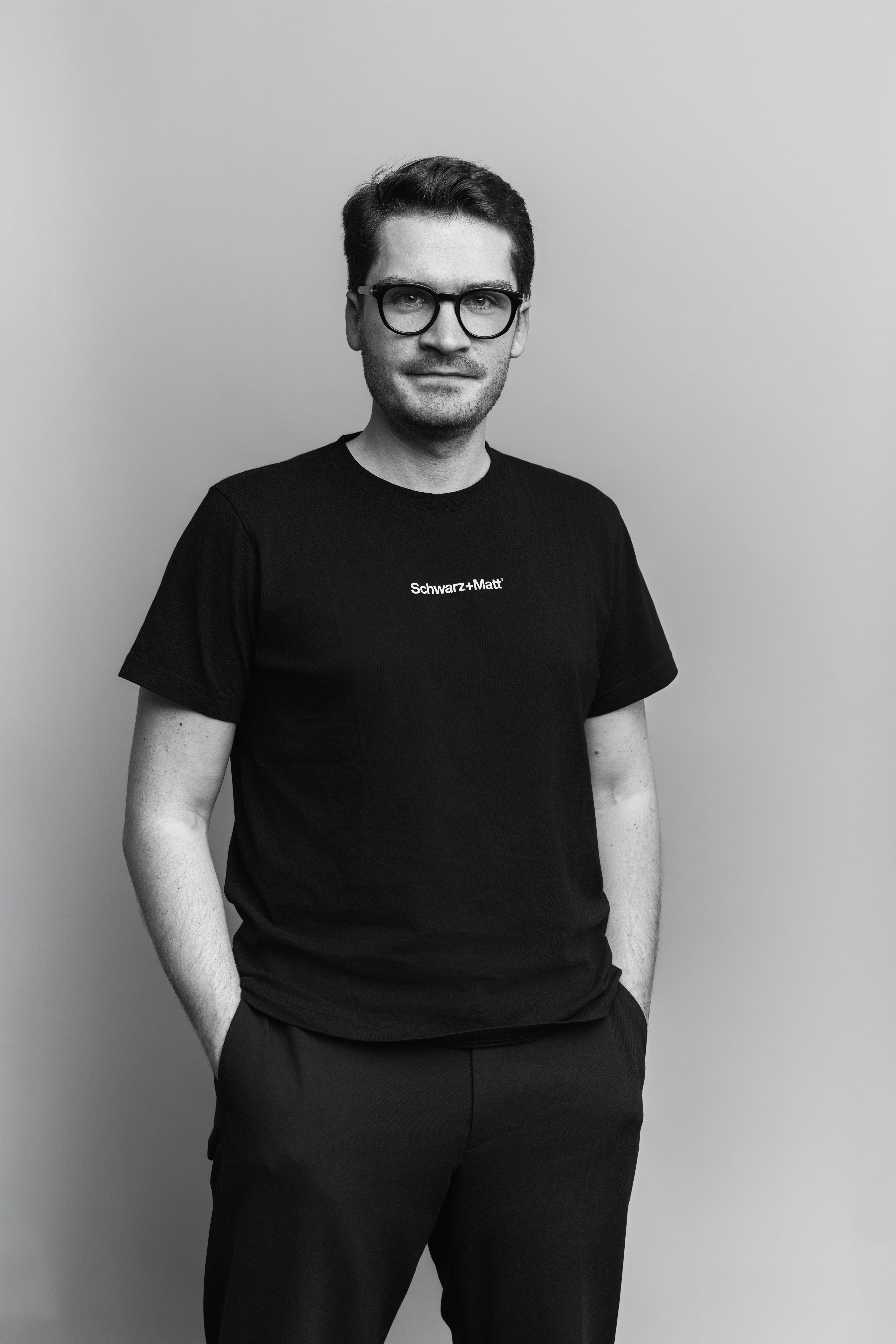 Jannis Falk, Schwarz+Matt