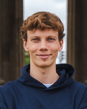 simon-wilhelm-300x375.jpg