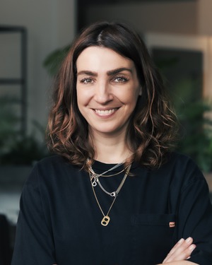 junker-de-neui_karolin_300x375.jpg