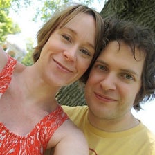 Die beiden Gründer Jessica und Casey Forbes. (Foto: Ravelry)