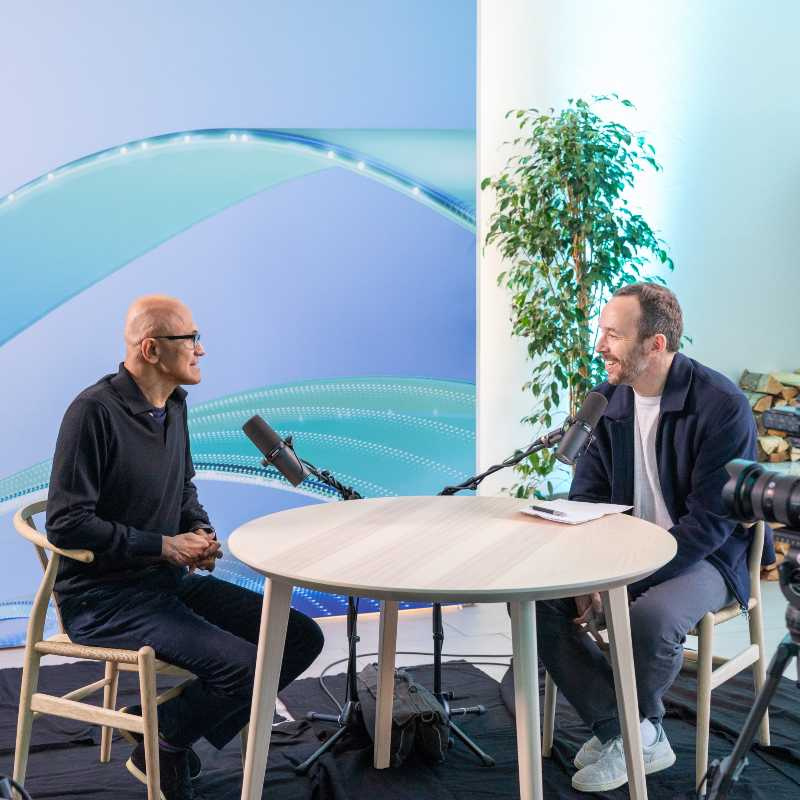 OMR-Gründer Philipp Westermeyer traf Microsoft-CEO Satya Nadella am Rande der AI-Tour des Software-Herstellers in München. Foto: Microsoft