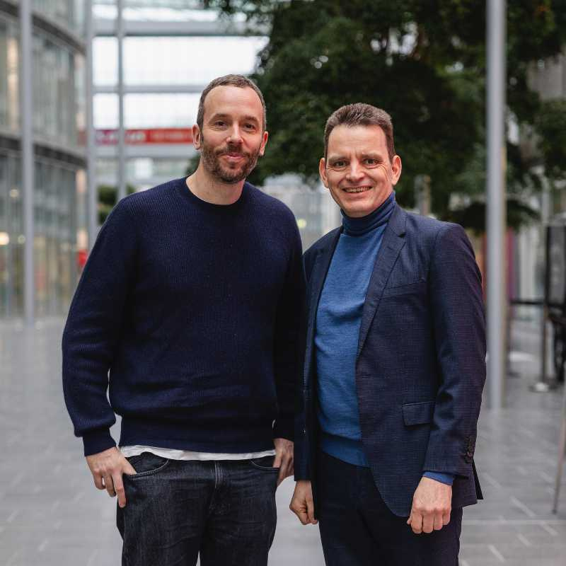 Philipp Westermeyer (links) traf Eon-CEO Leonhard Birnbaum in Essen in der Zentrale des Energie-Riesen. Foto: OMR