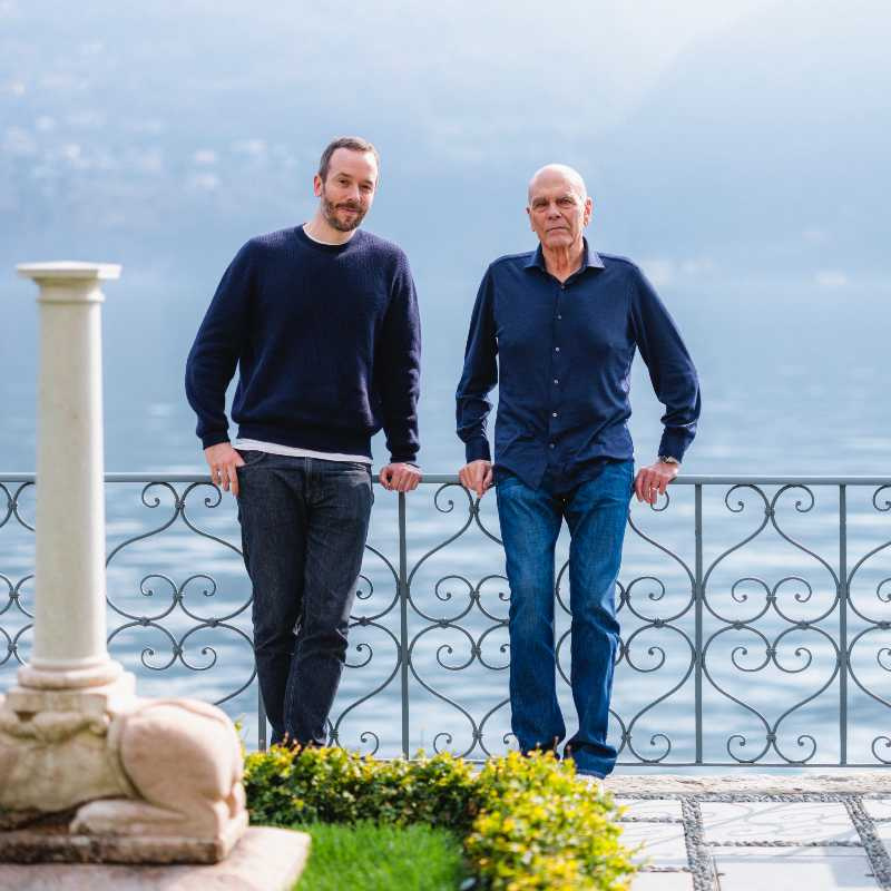 OMR-Gründer Philipp Westermeyer traf Unternehmer-Legende Peter Harf in dessen Villa am Comer See. Foto: OMR