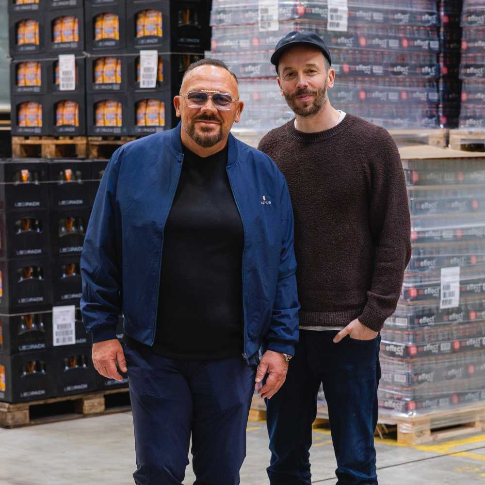 Die erste Aufnahme des OMR Podcasts mit Andreas W. Herb (l.) fand in Hamburg statt – nun folgte der Gegenbesuch von OMR-Gründer Philipp Westermeyer (r.) in Paderborn. Foto: OMR