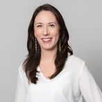 Dr. Anna-Kristina Roschek