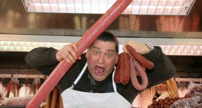 Wurst-Achim macht Marketing in seinem Mobil (auf den Märkten dieser Welt). Bitte entschuldigt den Kalauer... (Foto: Gilde der Marktschreier)