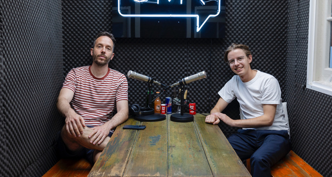 Philipp Westermeyer und Maximilian Wühr nach der Aufnahme des OMR Podcasts