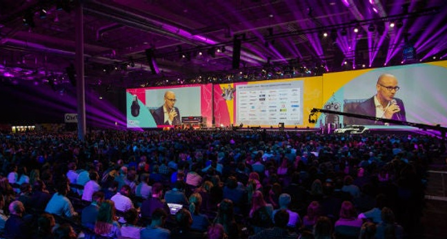 Ströer-COO Christian Schmalzl auf der Rockstars-Bühne. (Foto: Online Marketing Rockstars / Simon Hollmann)